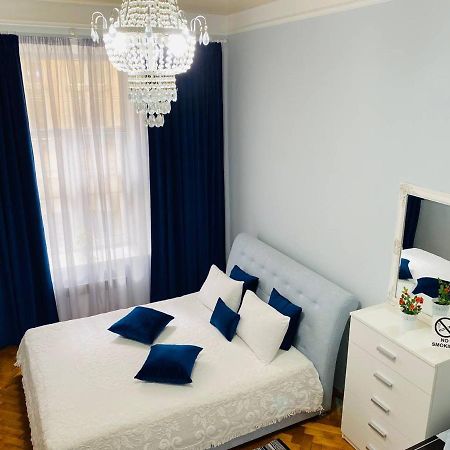 Centr Opera House 2 Rooms إلفيف المظهر الخارجي الصورة